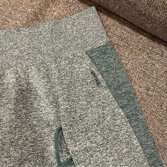 gymshark green/teal full length leggings - Picture 3 of 3